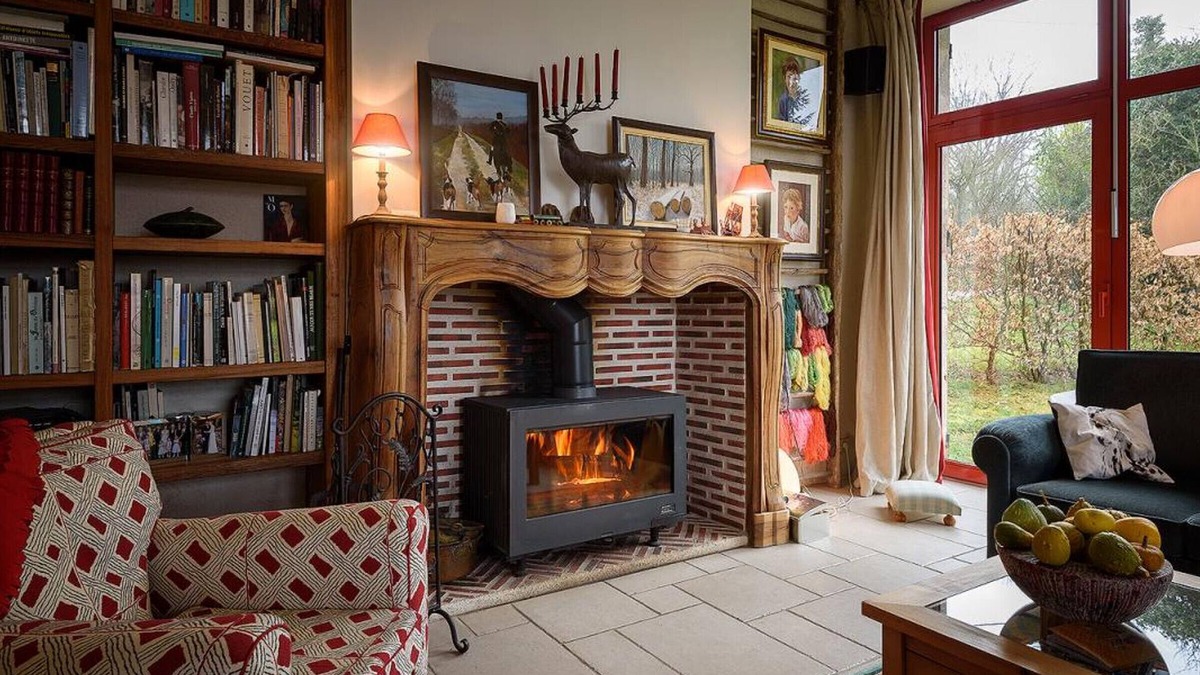 Cerilly Cottage | Charming cottage with game room and home cinema near Tronçais ponds