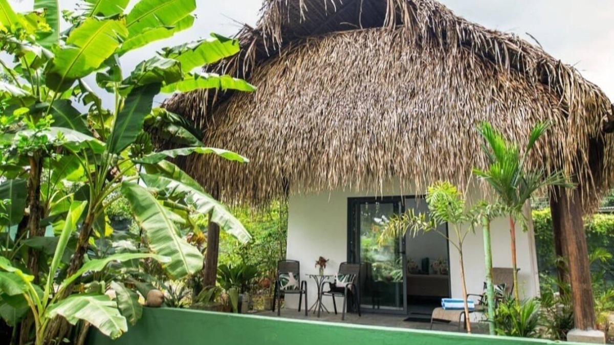Tumba Vieja Cottage | Charming cottage with 2 separate beds and a beautiful view of the river