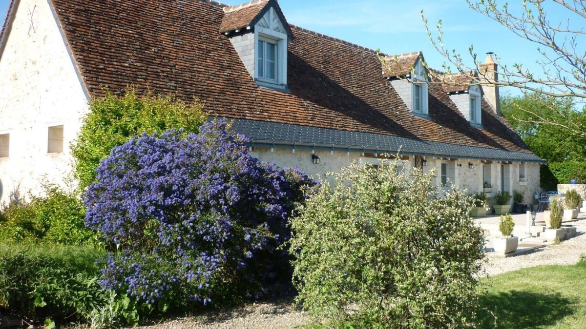 Fondettes Cottage | Charming Cottage with Garden, Near Loire Castles and Tours City Center