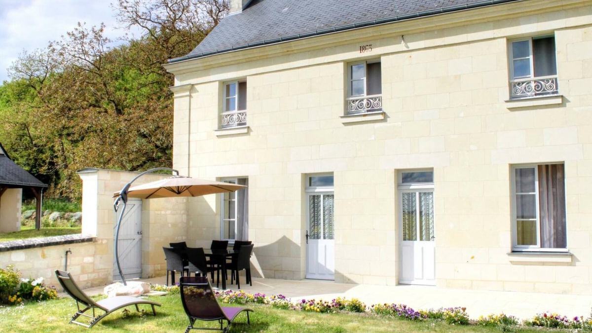 Lerne Cottage | Charming Cottage with Garden in Loire Valley - Fully Equipped, Sleeps 6, Near Historic Sites