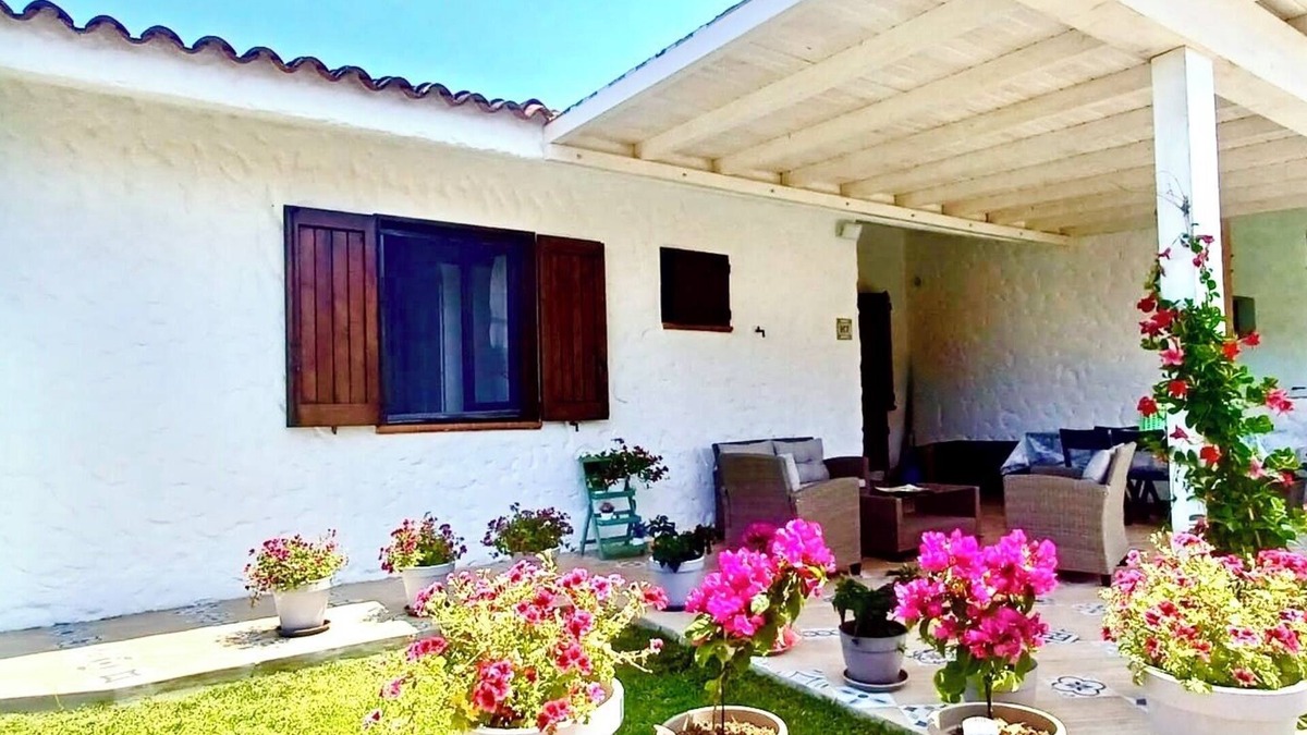 Agrustos House | Charming cottage (with private garden) few steps from the beach