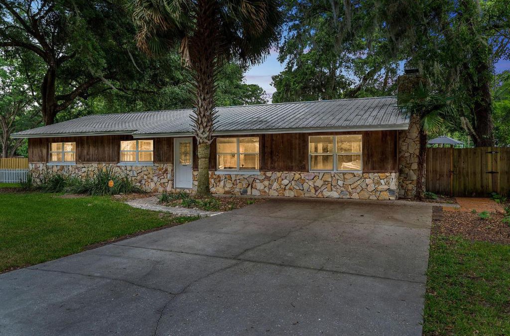 Fellowship House | Charming Cottage With Pool Table 15 Min From WEC