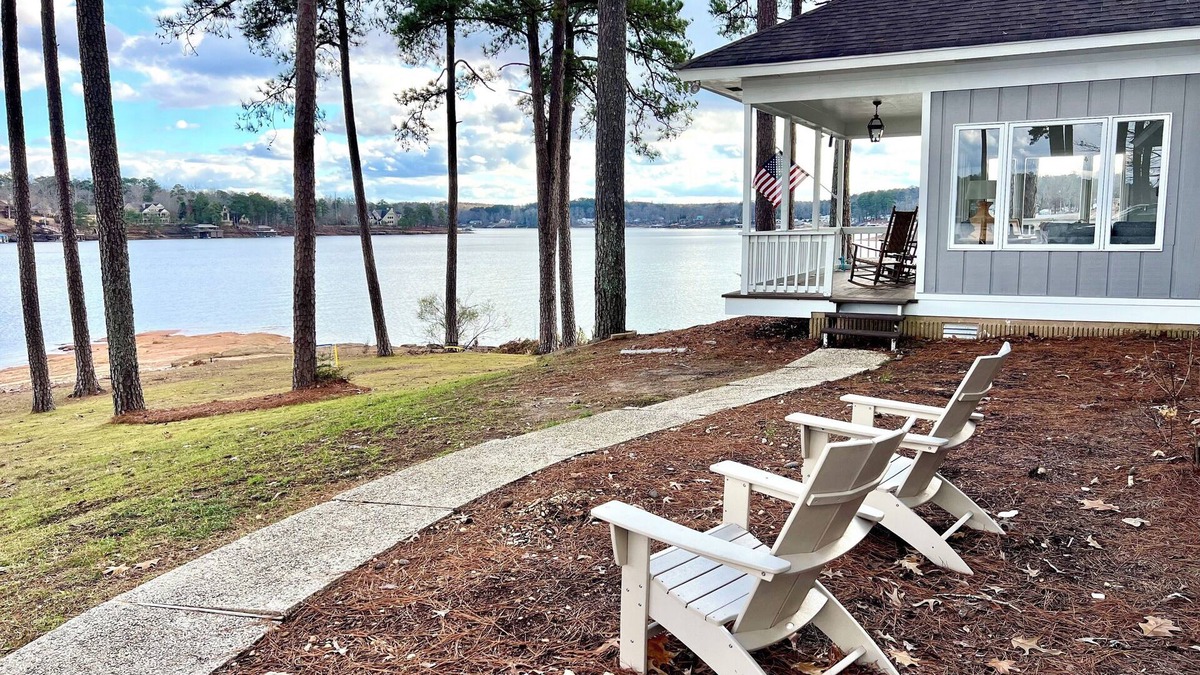 Jasper House | Charming Cottage with Stunning Point Views, Flat Lot, Walk-in Water, and a Dock!