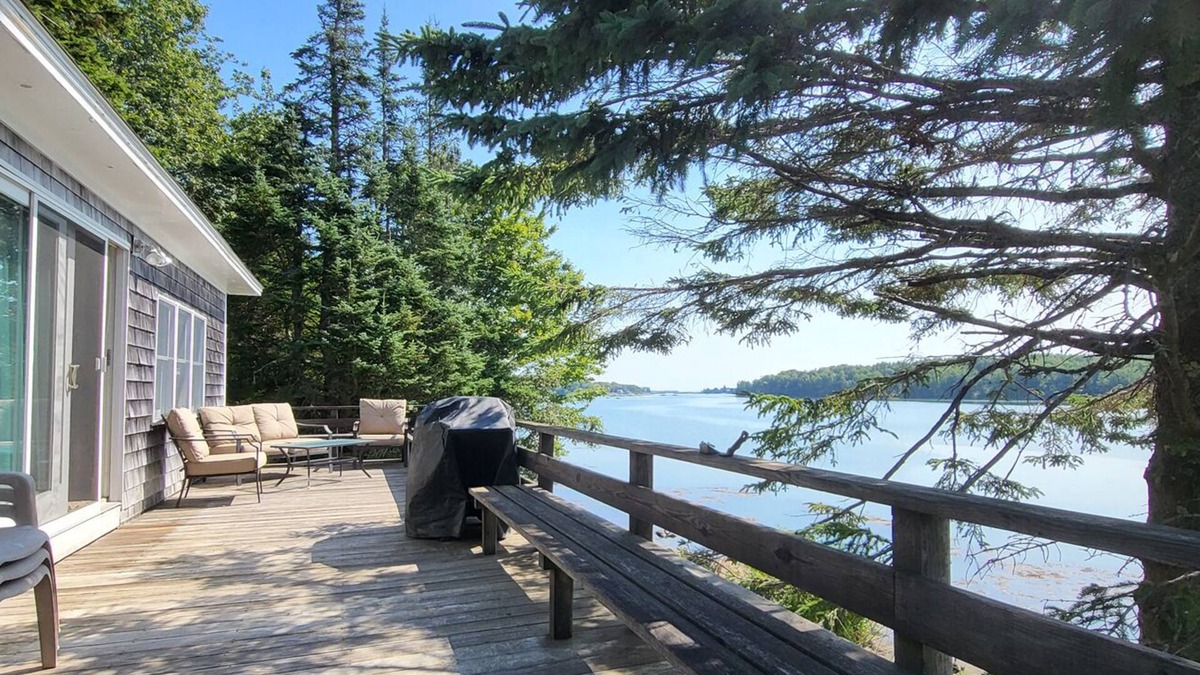 Spruce Head Cottage | Charming Cottage with Panoramic Ocean Views