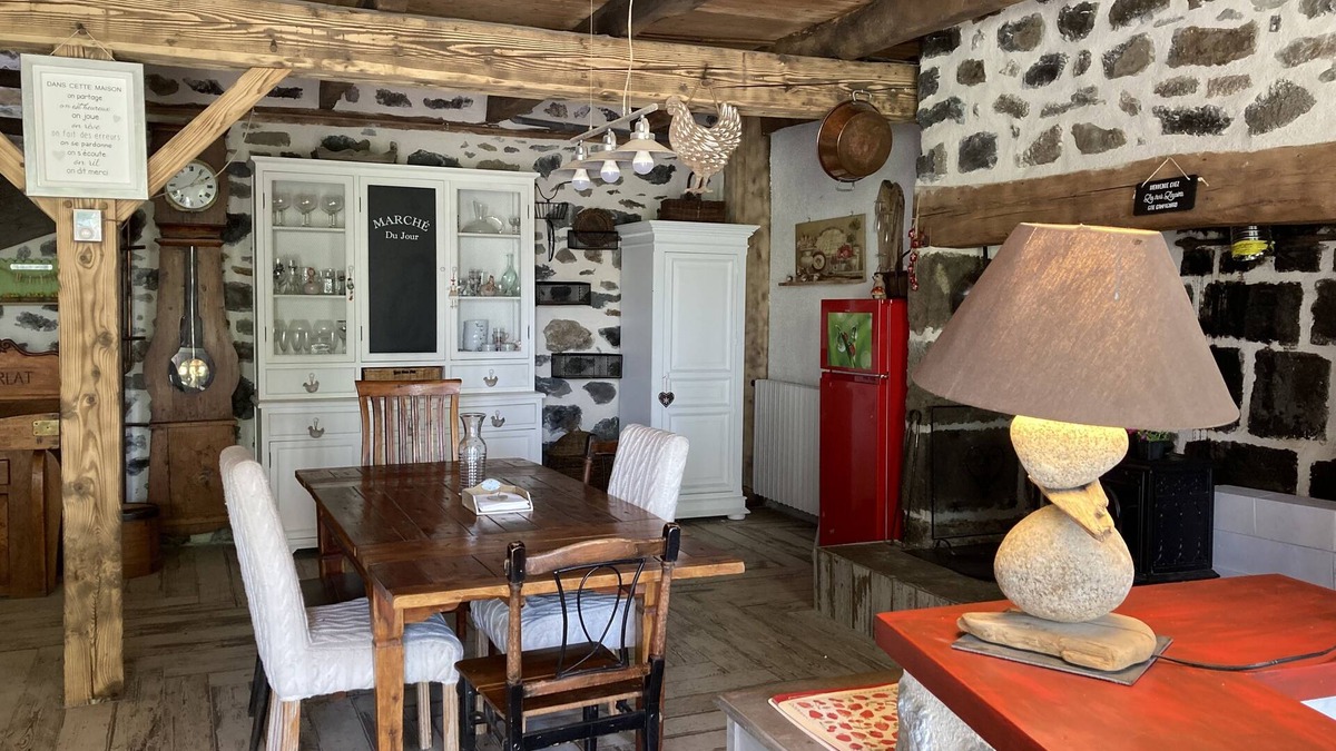 Riom-es-Montagnes House | Charming country gite in the Monts du Cantal