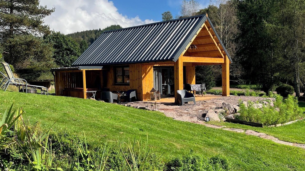 Saint-Stail Ski Chalet | Charming country cottage