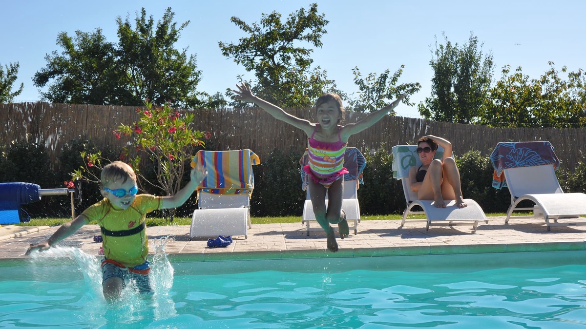 Semoussac House | Charming Country House with heated pool and large garden