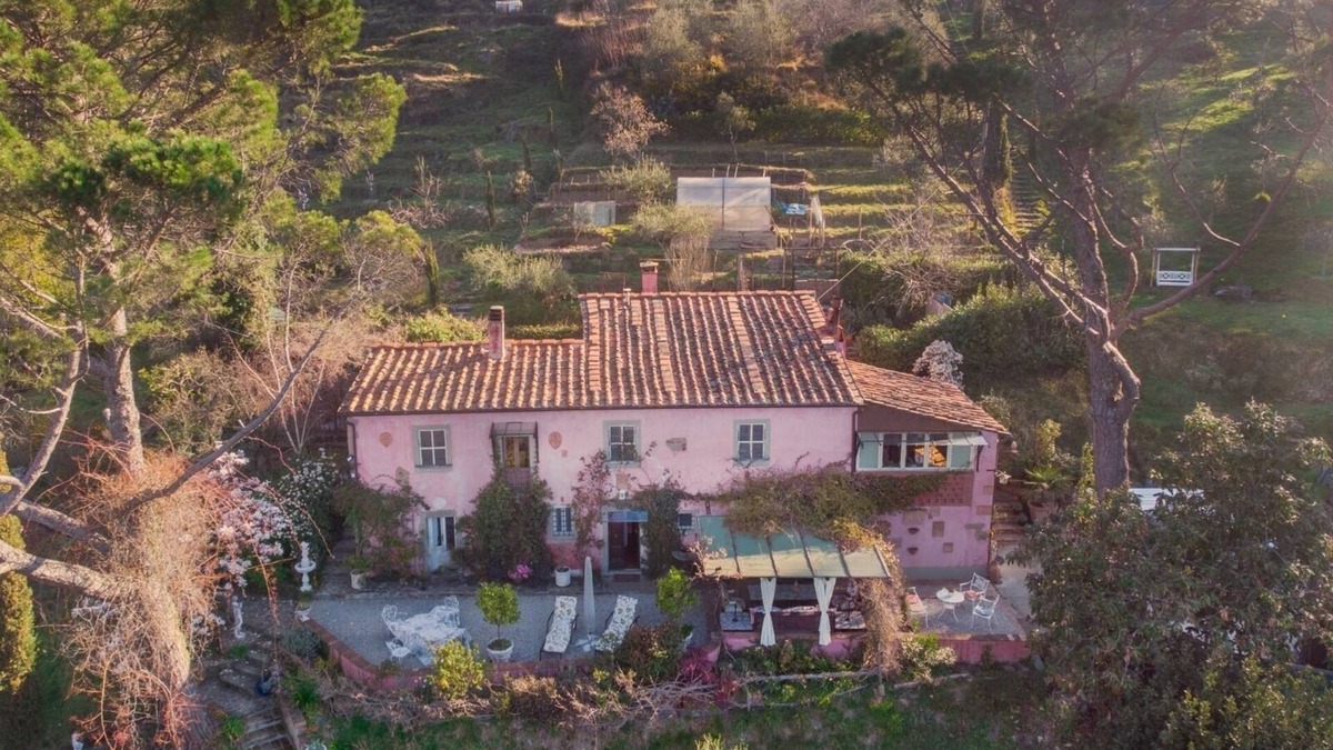 Aramo House | Charming country house in a quiet location with fantastic views and pool