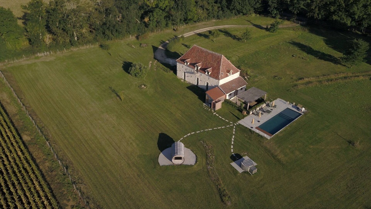 Raveau Cottage | Charming country house with access to swimming pool, sauna and jacuzzi