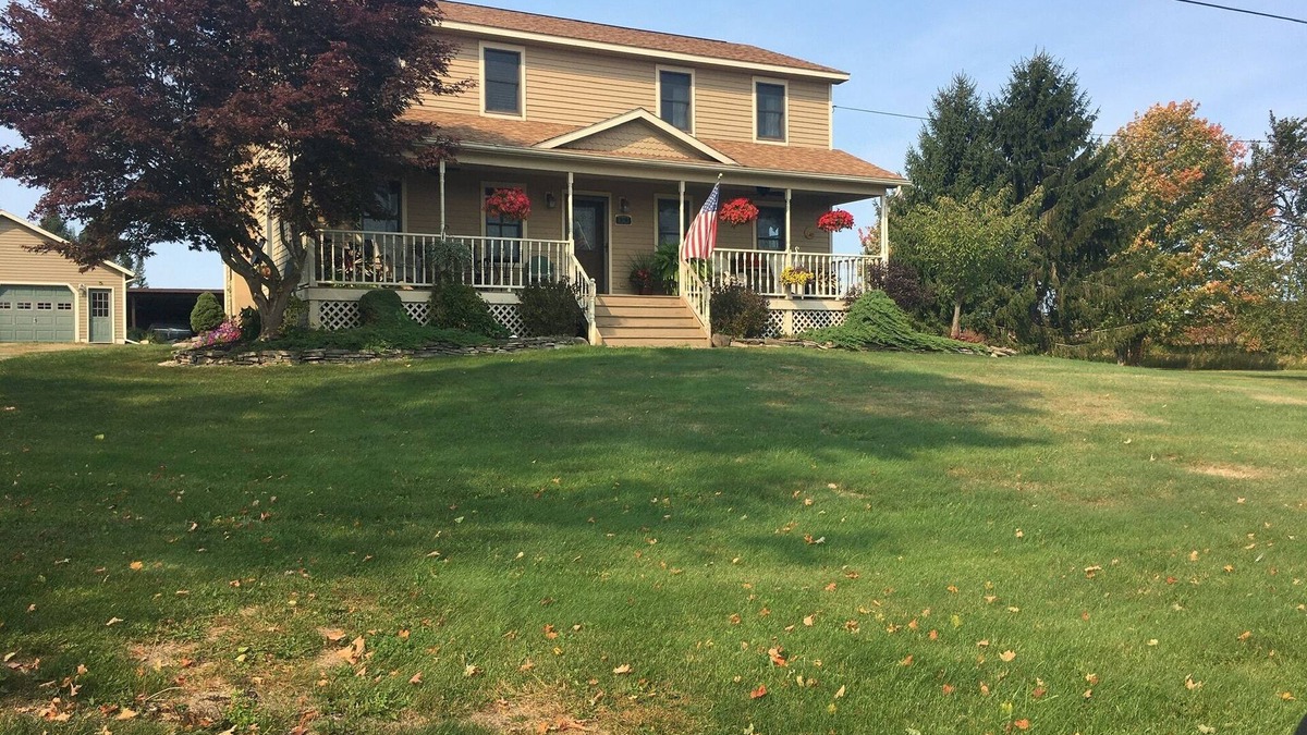 Town of Lysander House | Charming country home with beautiful sunsets and sunrises