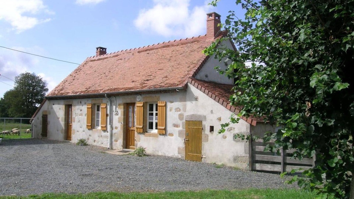 Vieure Cottage | Charming Countryside Cottage with Garden Near Tronçais Forest, Sleeps 4, Pet Friendly