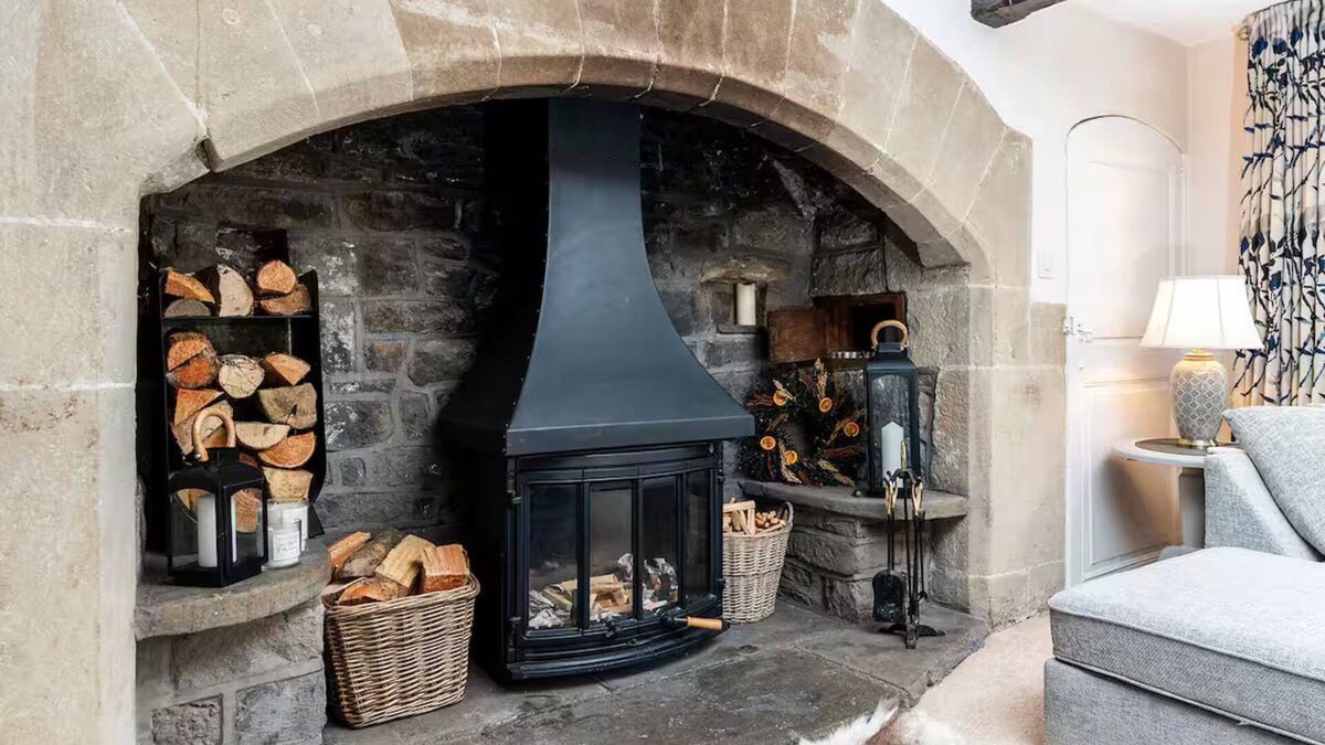 East Morton House | Charming Countryside Retreat with Hot Tub.