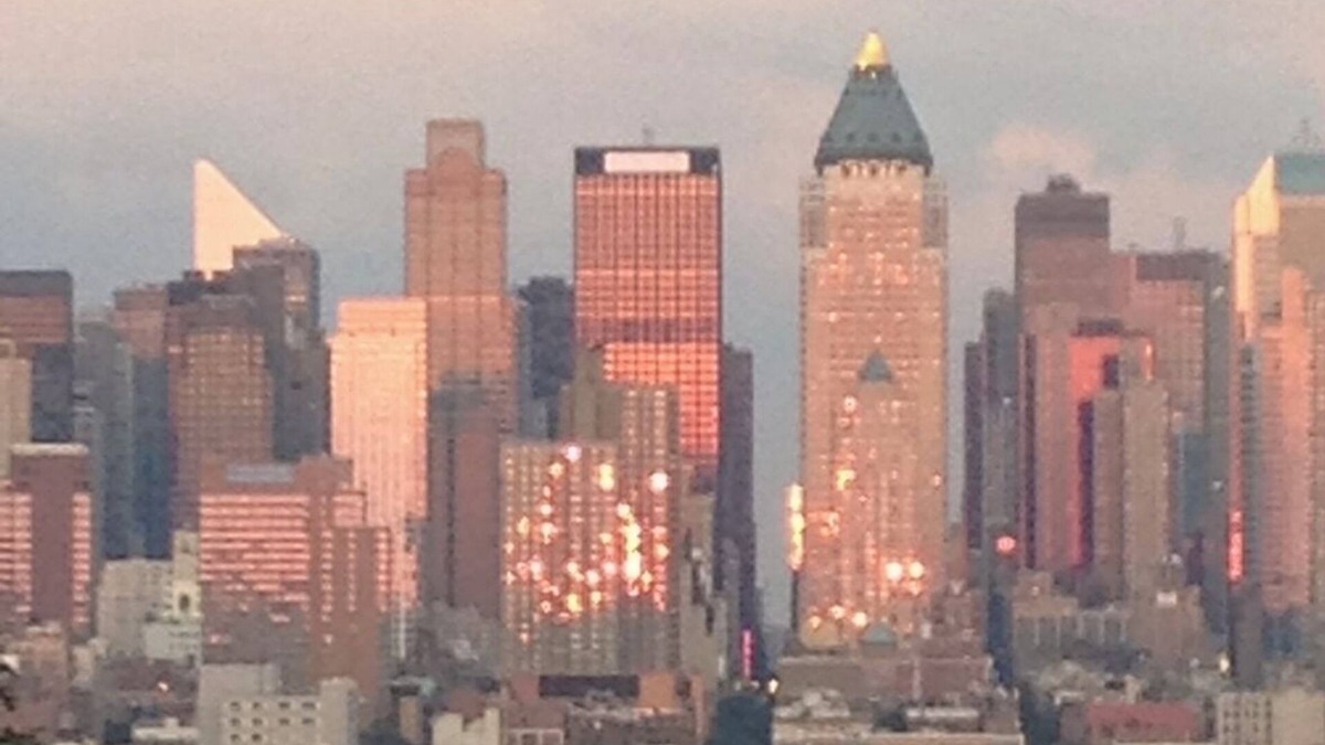 West New York Apartment | Charming cozy 2-bedroom apartment 20 mins from Times Square with AC, WiFi