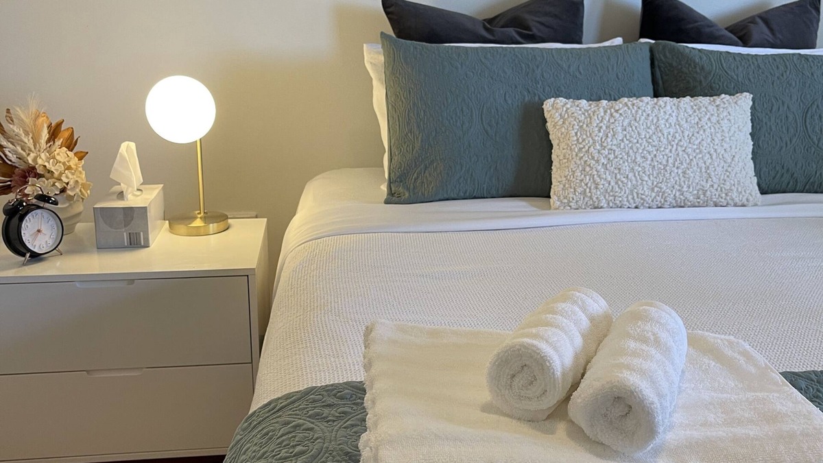 Blacktown House | Charming & Cozy 2BR Cottage