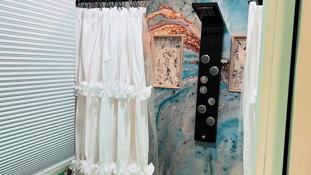 La Plata House | Charming, Cozy Chimney Suite Studio DC Area