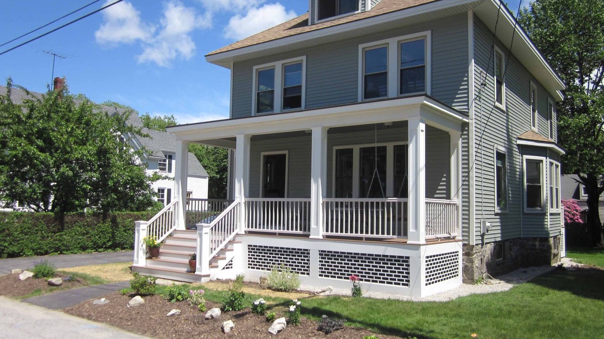 Willard House | Charming Craftsman Retreat- 5 minute walk to Willard Beach- 30 night minimum