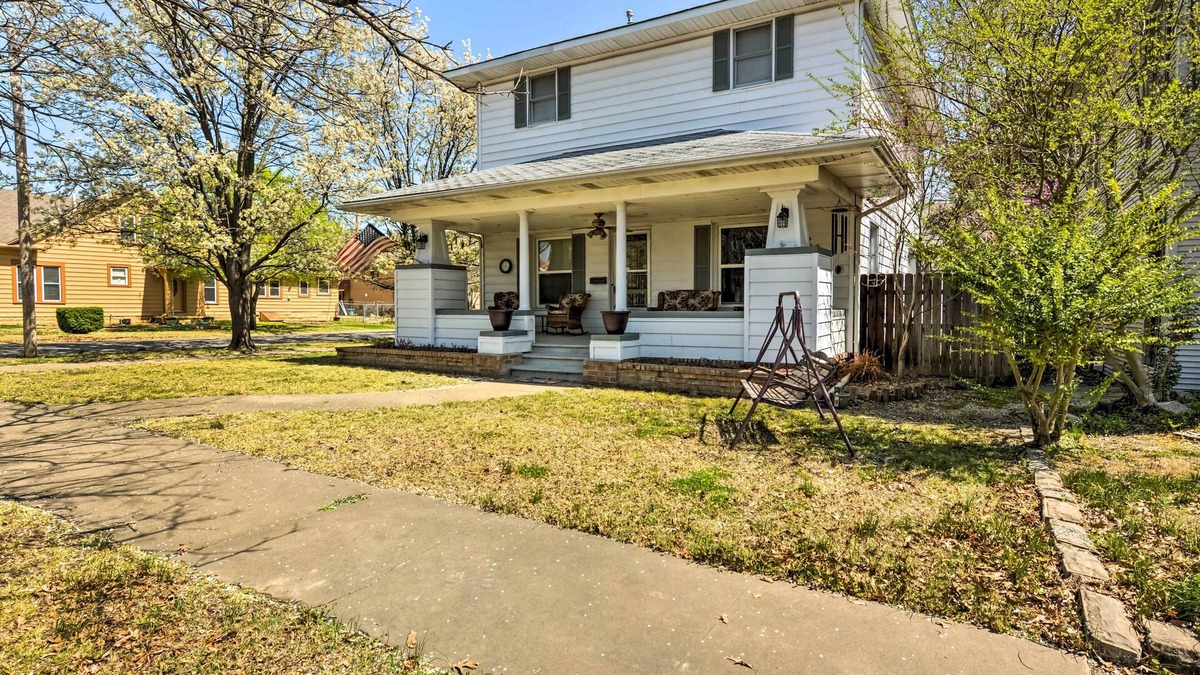 Bartlesville House | Charming Craftsman Home in Downtown Bartlesville!