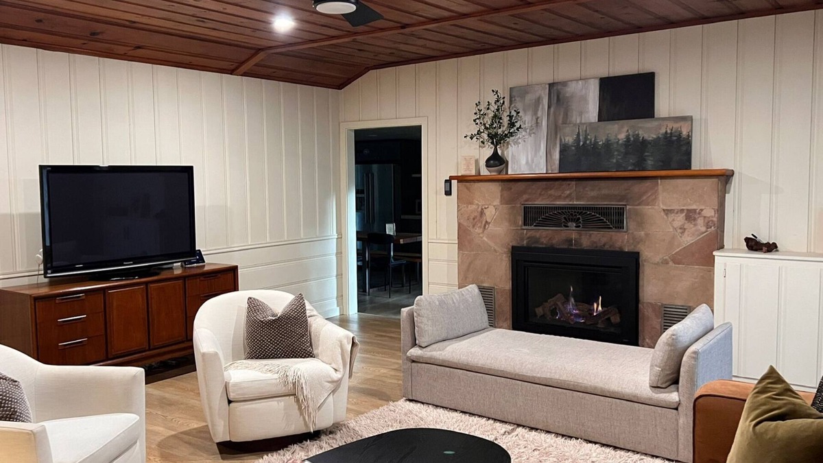Boulder Creek Cottage | Charming Creekside Cottage nestled in the redwoods in quaint Boulder Creek