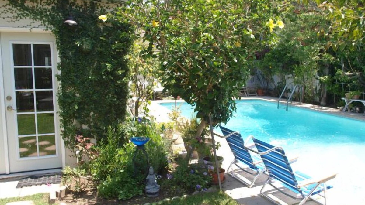 Clarkdale Apartment | Charming Culver City Cottage w/Shared Pool+garden
