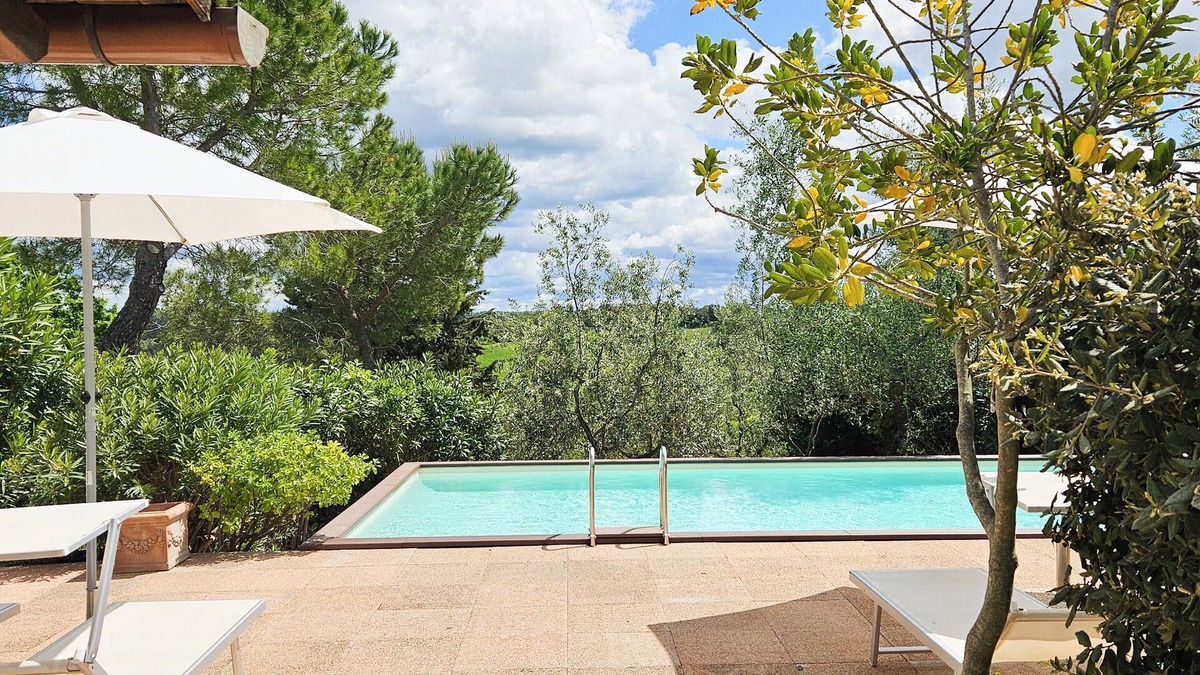 Empoli House | CHARMING DETACHED VILLA WITH A LARGE GARDEN, PRIVATE POOL AND STUNNING VIEW