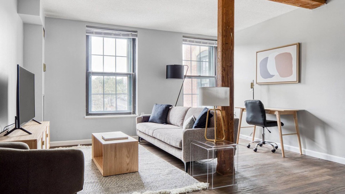 Lower Mills Apartment | Charming Dorchester/Milton 1BR next to Milton T stop, by Blueground