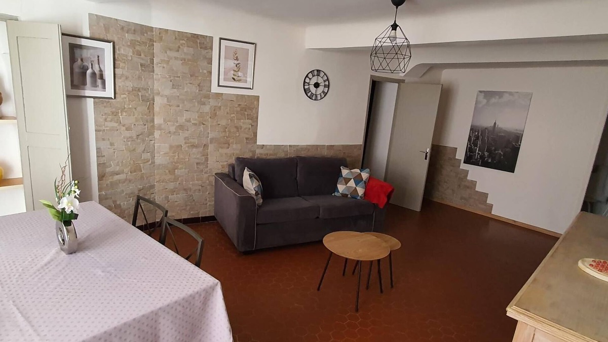 Digne-les-Bains Apartment | Charming downtown apartment
