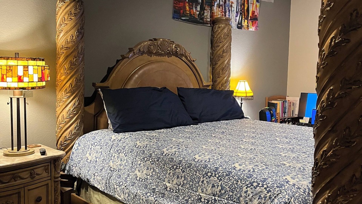 Central City Apartment | Charming DOWNTOWN 2-bedroom loft with WiFi, AC in beautiful Corpus Christi