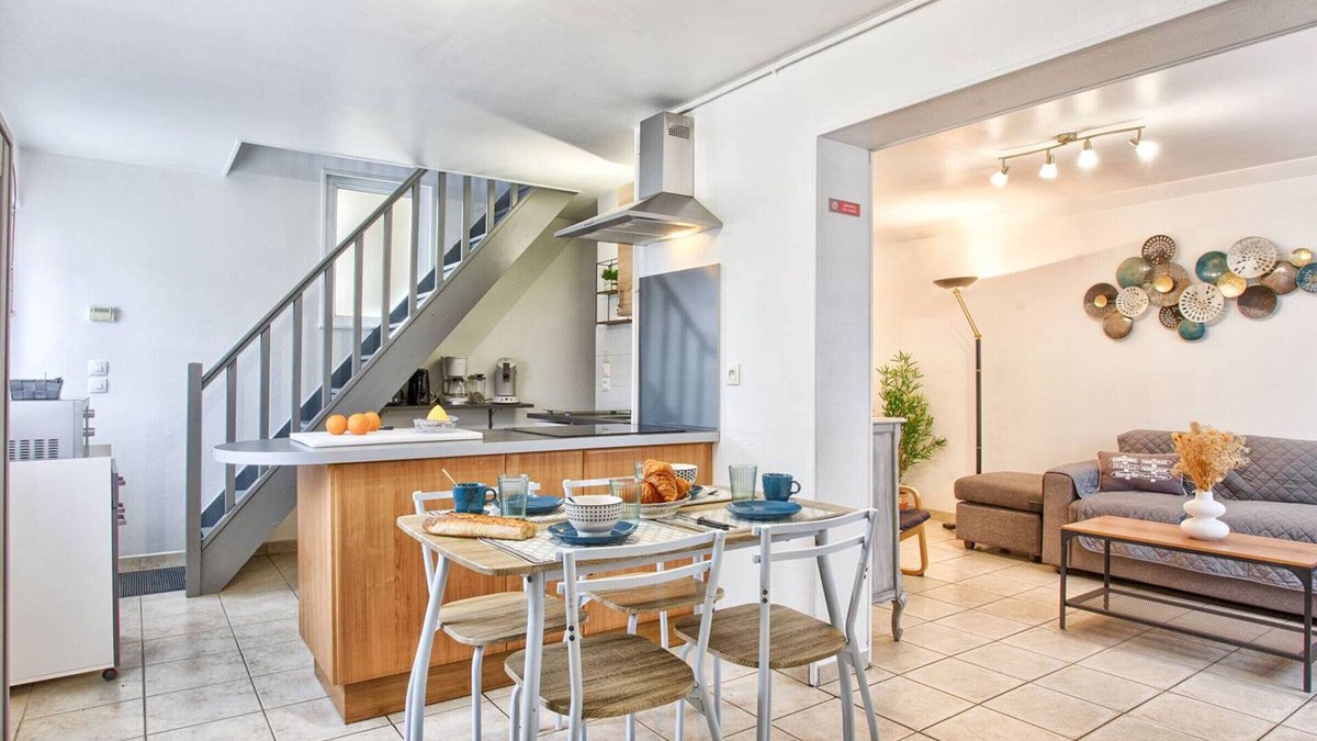 Cabourg House | Charming Downtown Cabourg Home: Spacious, Modern, Walk to Beach, Free Parking, 4 Guests