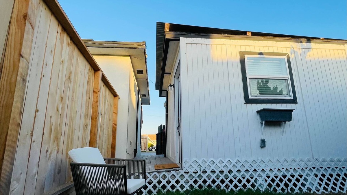 Lincoln Acres House | Charming Downtown Hideaway 1bd/1ba w/AC & WiFi in sunny San Diego!