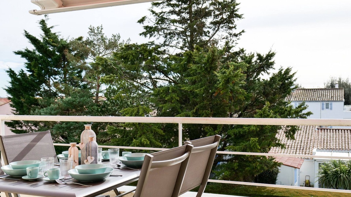 Bourgenay Apartment | Charming duplex with swimming pool close to Tanchet beach