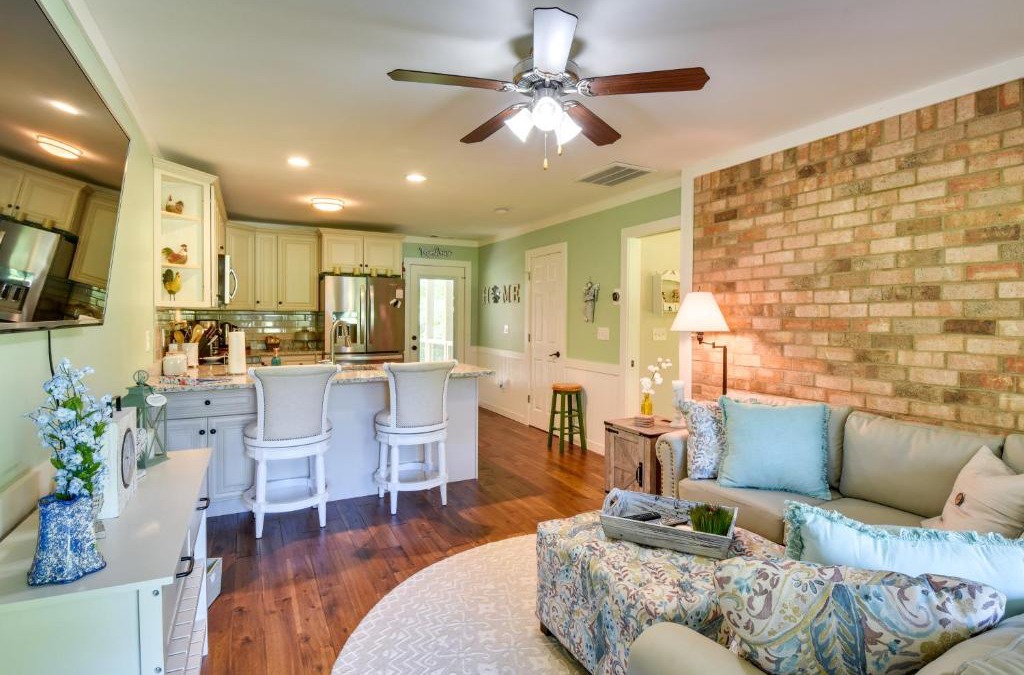 Watkinsville House | Charming Duplex 12 Mi to UGA and Sanford Stadium!