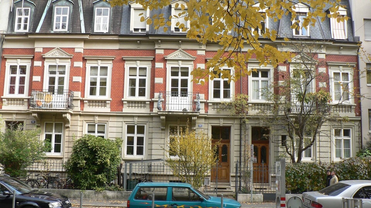 Matthaus Bed & Breakfast | Charming duplex in a beautiful old building 5 minutes walk from Messeplatz
