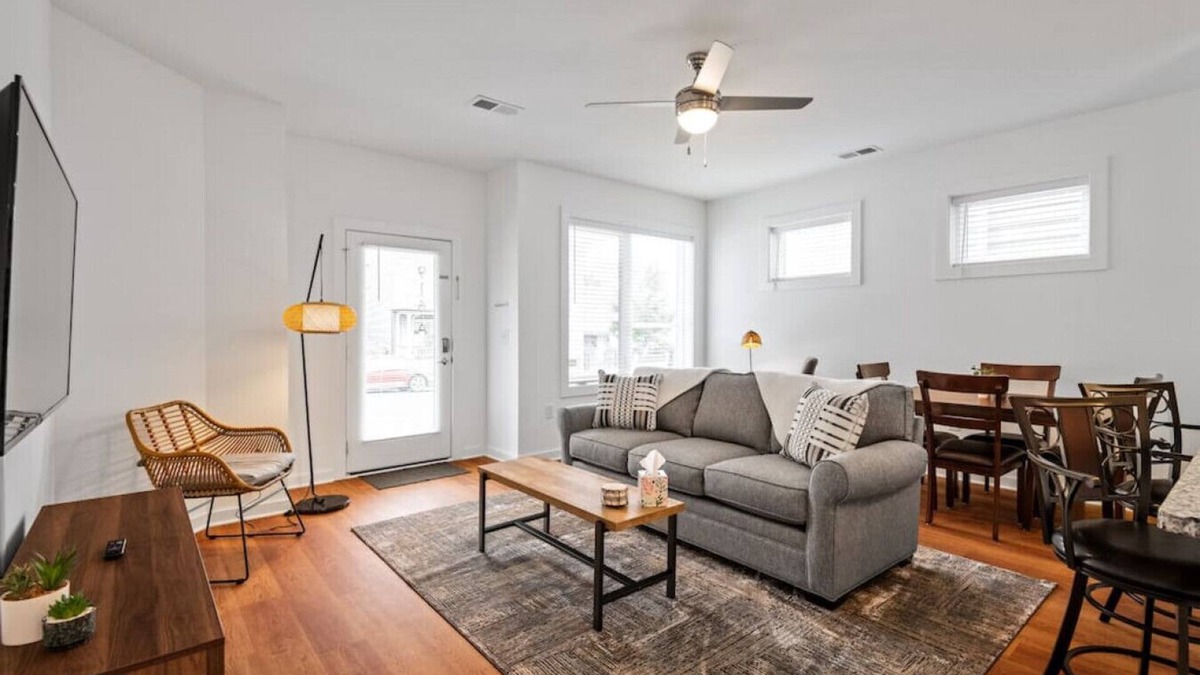 North Chesterfield Apartment | Charming Duplex Retreat in Old Town Manchester, VA