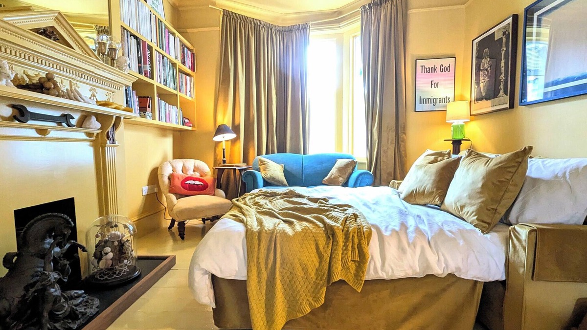 Leabridge Apartment | Charming East London Apartment