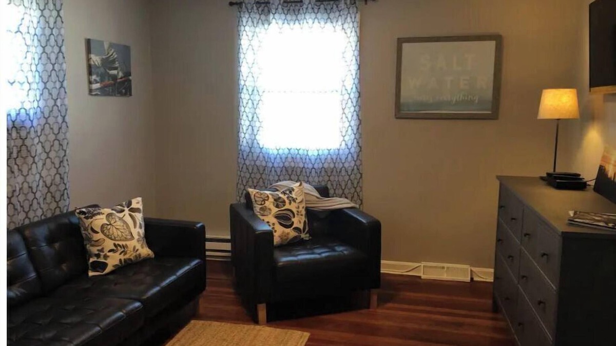 Eastport Apartment | Charming Eastport