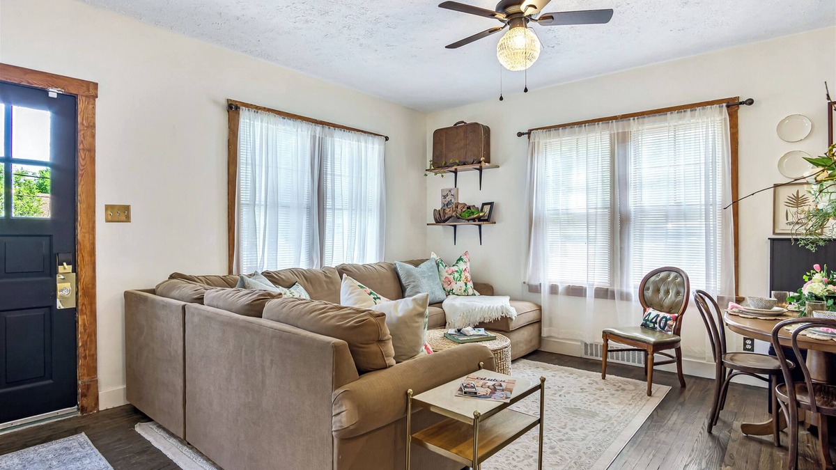 Edwardsville House | Charming Edwardsville Home: Walk to Downtown!