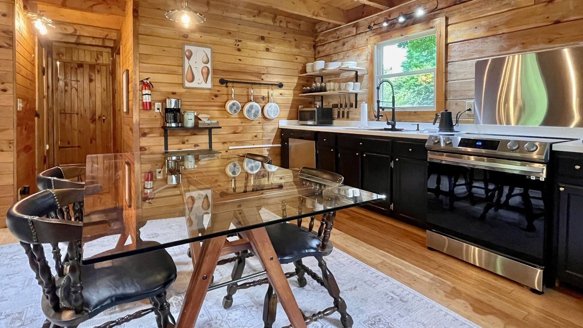 Mount Marion Cabin | Charming Element Cabin 3BR 1.5BA