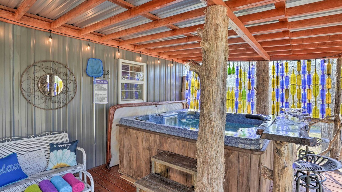 Summerville Cabin | Charming Escape w/ Fire Pit in Summerville!