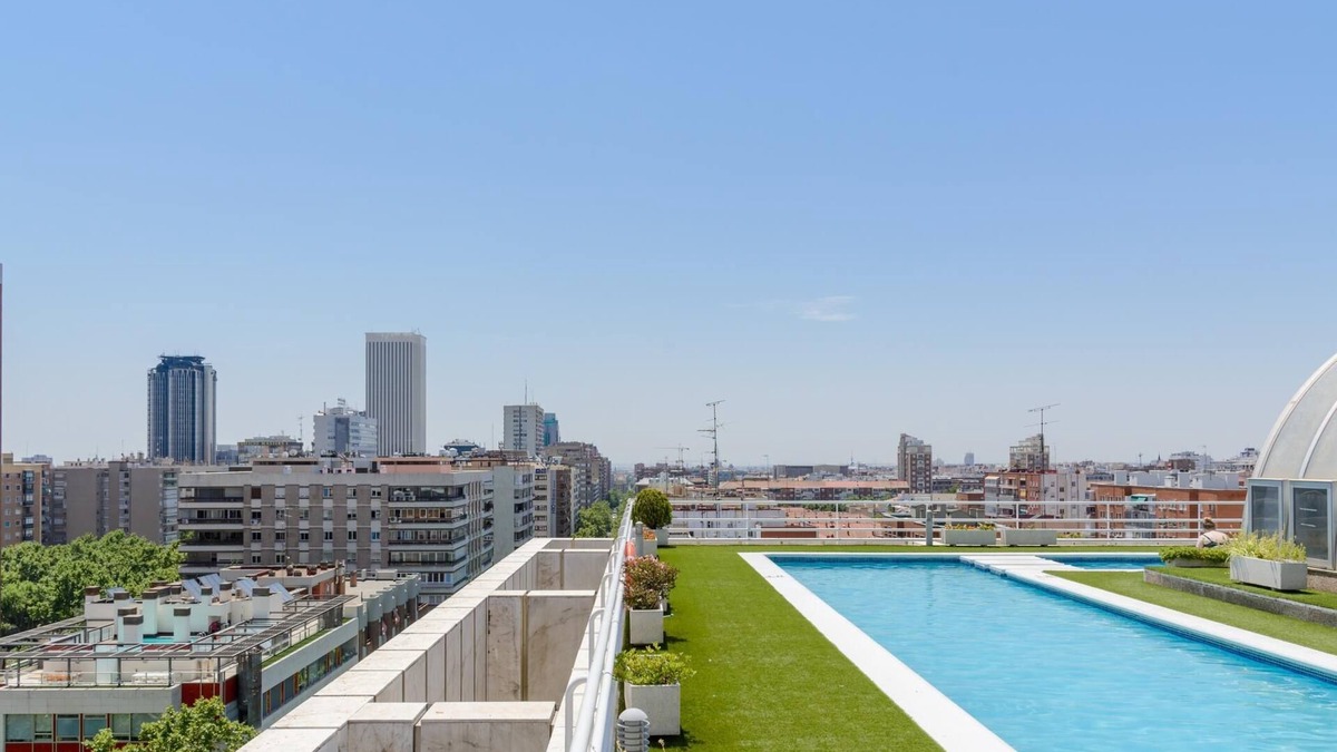 Castillejos Apartment | Charming Eurobuilding Skyline Madrid - Spectacular Views