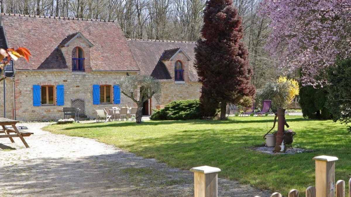 Les Ventes-de-Bourse Cottage | Charming Forest Cottage: Equestrian Center, Garden, and Outdoor Games