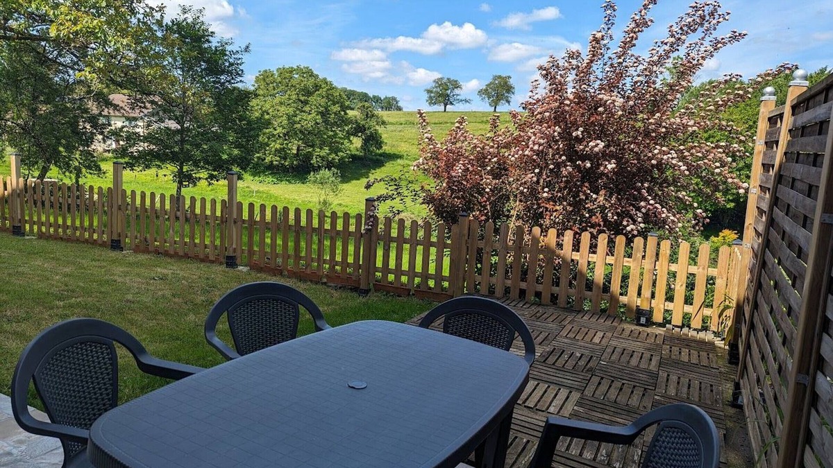 Plombieres-les-Bains Cottage | Charming forest cottage with terrace and Wifi in Plombières-les-Bains