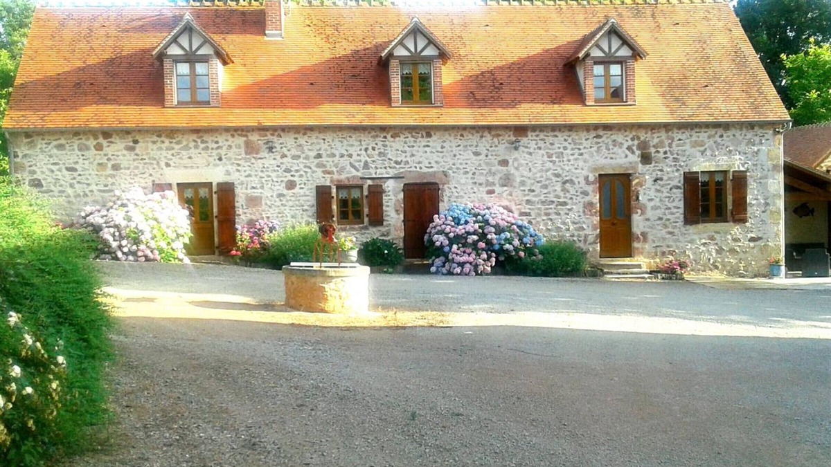 Haut-Bocage Cottage | Charming Farmhouse with Mini Farm, Fireplace, and Large Garden in Haut-Bocage