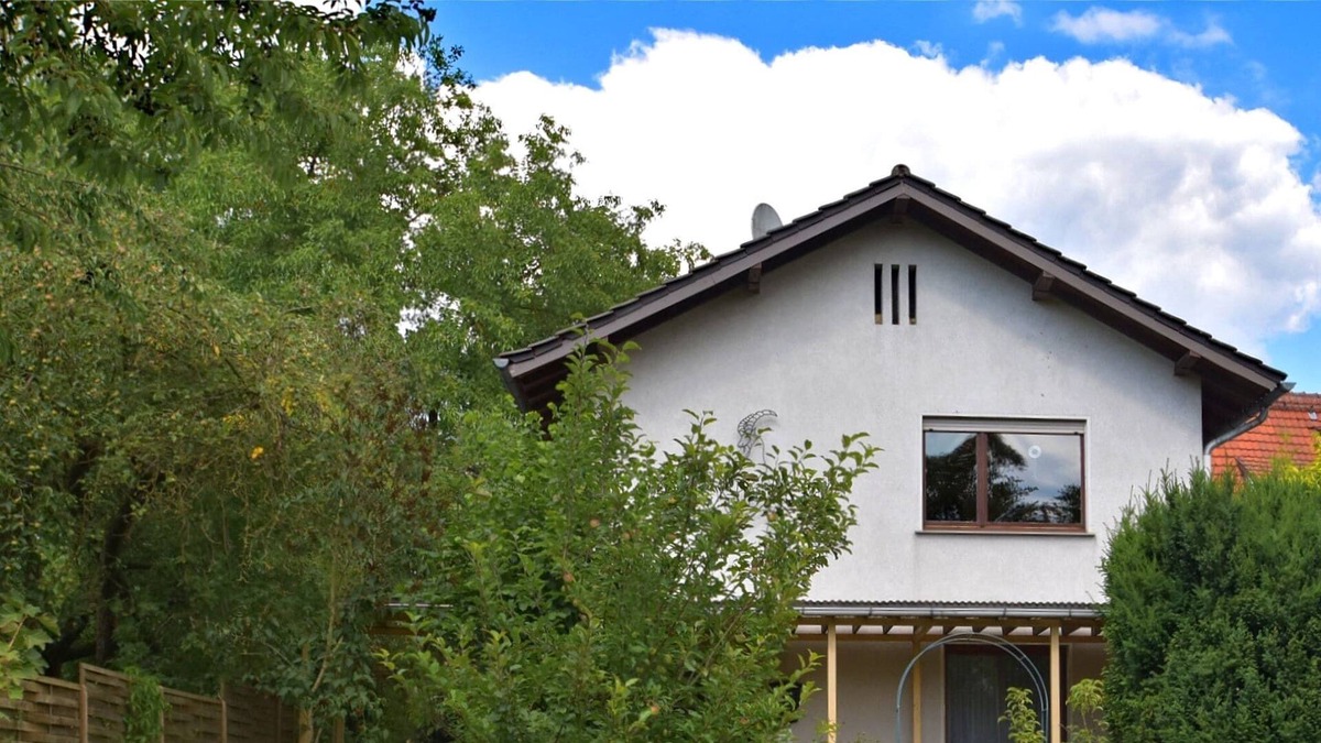 Neukirchen House | Charming family-friendly holiday home with backyard pool
