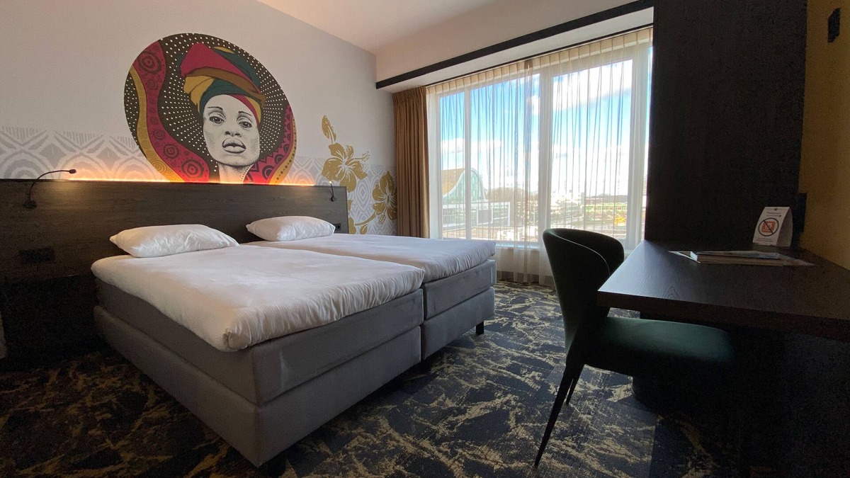 Emmen Hotel | Charming Family Stay | Near Wildlands Zoo, Emmen City Center Fun & Cultural Spot