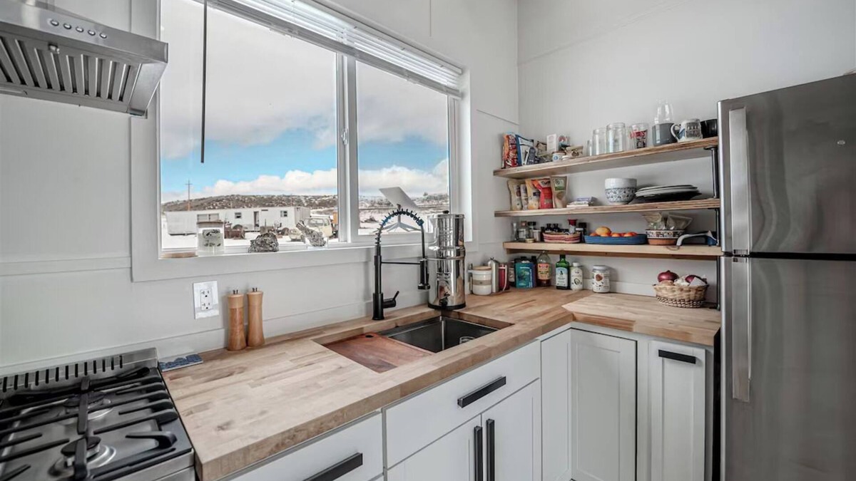 Ovando Apartment | Charming farm stay in a tiny home on Monture Creek