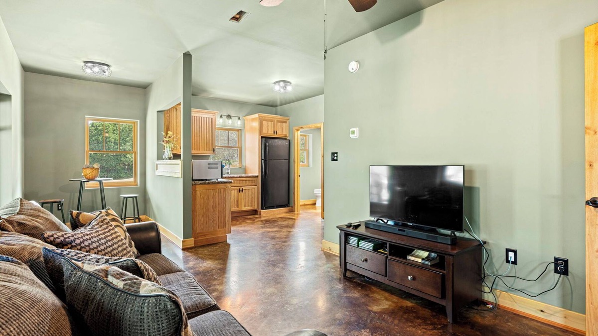 Montoursville Other | Charming Farmhouse in Montoursville with Hot Tub + Wi-Fi