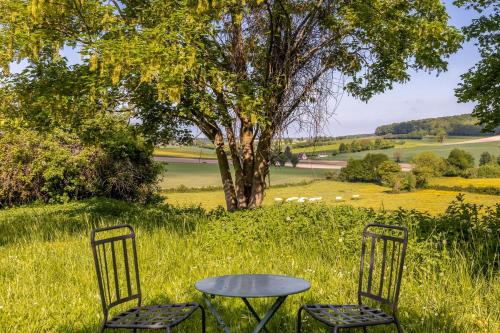 Bethonvilliers House | Charming farmhouse with views and fireplace-1 hr40 min from Paris