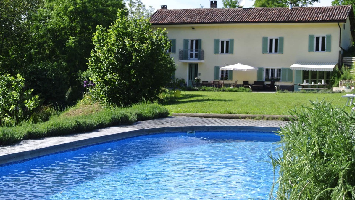Belveglio House | Charming farmhouse hideaway with pool near Asti