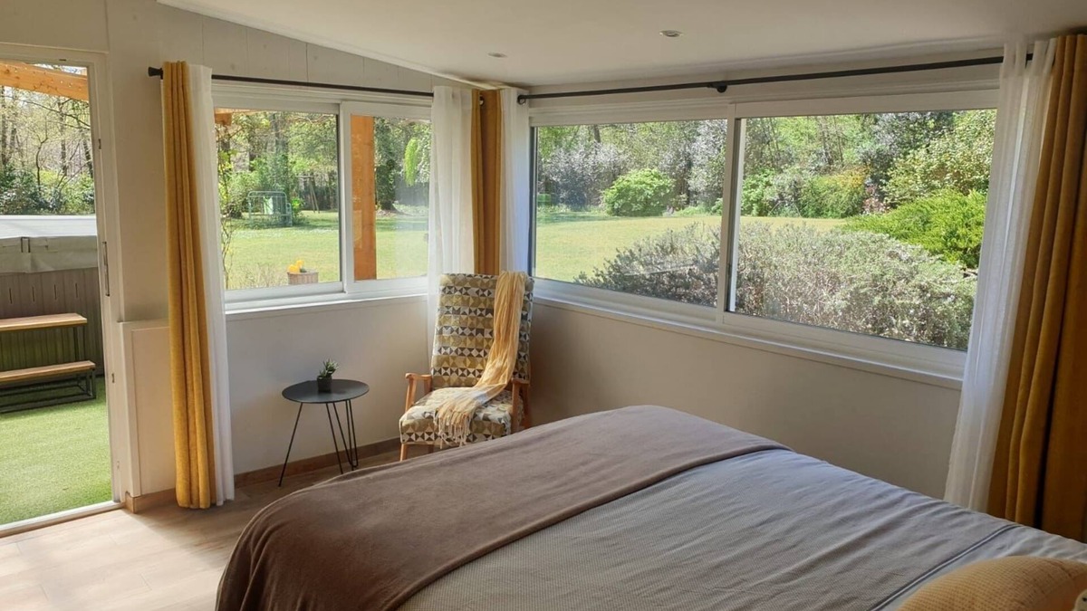 Noaillan House | Charming farmhouse in a green setting