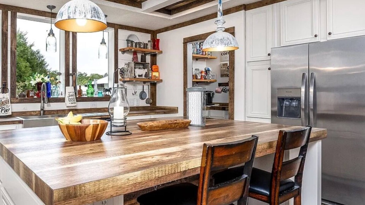 Waynesboro House | Charming Farmhouse style 3-bedroom house in Waynesboro with WiFi, AC